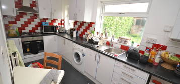 Terraced house to rent in Romilay Close, Beeston, Nottingham NG9