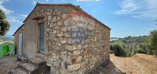 Proprietà rustica in vendita in via dei Cacciatori