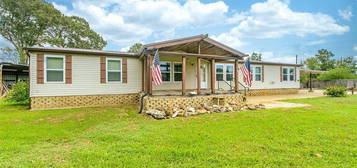 204 Lucky Ln, Keatchie, LA 71046