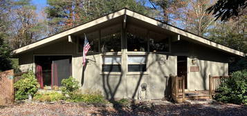 251 Long View Ln, Pocono Pines, PA 18350