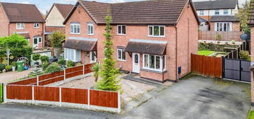 3 bed semi-detached house for sale