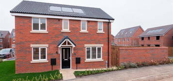 3 bedroom detached house