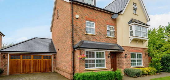 5 bedroom detached house for sale