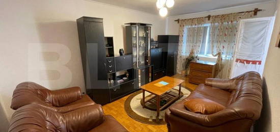 Apartament 3 camere, decomandat, 60mp, zona 9 mai