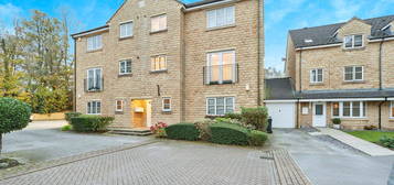 Flat for sale in Aldersyde Road, Guiseley, Leeds LS20