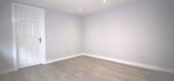 1 bedroom ground floor flat to rent