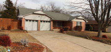 1713 Rolling Stone Dr, Norman, OK 73071