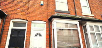 Town house to rent in Daisy Road, Edgbaston, Birmingham B16