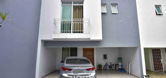 Casa En Artesanos, Guadalajara Con 3 Recámaras, 126 M², Id: 137854