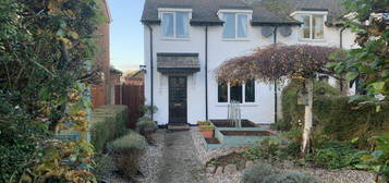 3 bedroom semi-detached house