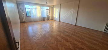 BOZANTI CADDESİNDE PARK MANZARALI 4+1 DAİRE