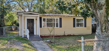 3336 Rosselle St, Jacksonville, FL 32205