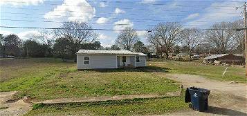 907 Jacinto Rd, Booneville, MS 38829