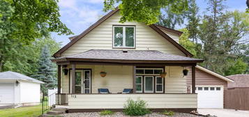 112 Lake Ave E, Winsted, MN 55395