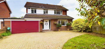 4 bedroom link detached house for sale