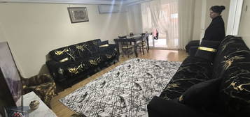 Güzlü Gayrimenkulden, .3+1 120 M2 Kafe sera civarı 2800.000 paz