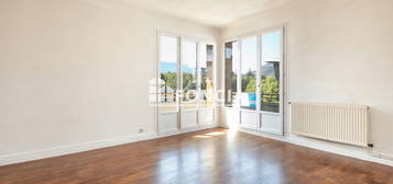 À ACHETER - GRENOBLE - Secteur : JOUHAUX - APPARTEMENT - T4 + Cuisine et CAVE