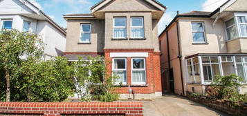 4 bed detached house to rent