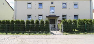 Wohnen mit Grün: Renovierte 3-Zimmer-Wohnung mit Garten & Terrasse
