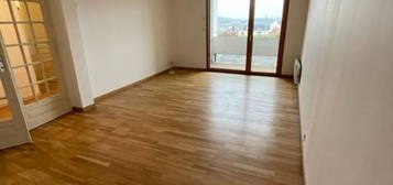 Appartement  à louer, 3 pièces, 2 chambres, 65 m²