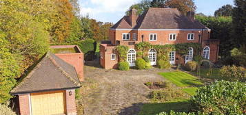 5 bed detached house for sale