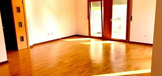 Apartamento T3 Camarate