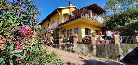 Villa in vendita in via Giaveno, 87