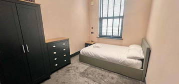 Shared accommodation to rent in Railway Street, Chatham ME4