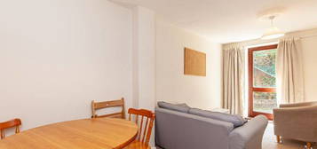 Shared accommodation to rent in Ablett Close, Oxford OX4