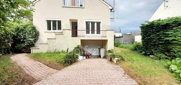 DEPARTEMENT (45) A VENDRE A SAINT JEAN LE BLANC MAISON FAMILIALE  5 PIECES AVEC JARDIN