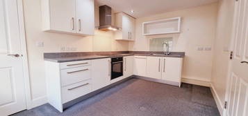 3 bed flat to rent