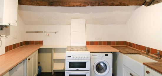 Flat to rent in High Street, Church Stretton SY6