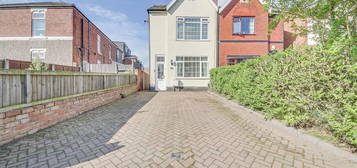 2 bed semi-detached house for sale