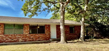 308 SE 10th Unit G, Ada, OK 74820