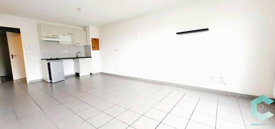 ** Cornebarrieu** Appartement T2 - libre