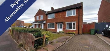 3 bedroom semi-detached house to rent