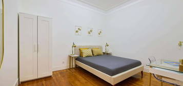 711573 - Quarto com cama de casal em...