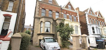 Flat to rent in North Avenue, Ramsgate CT11