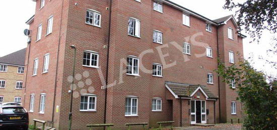 Flat to rent in Galahad Close, Yeovil BA21