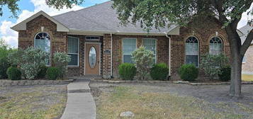 4623 Southampton Blvd, Garland, TX 75043