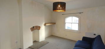 Flat to rent in Gloucester Street, Stroud GL5