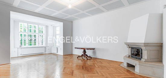 Pronájem  rodinného domu 328 m², pozemek 569 m²