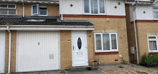 Terraced house for sale in Silver Birch Close, Thamesmead SE28