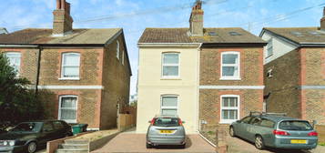 4 bed semi-detached house for sale