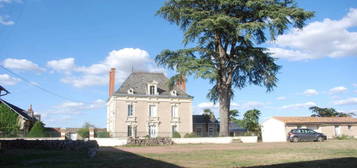 Maison de Maître avec dépendances et 4ha