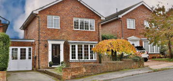 3 bed link detached house for sale