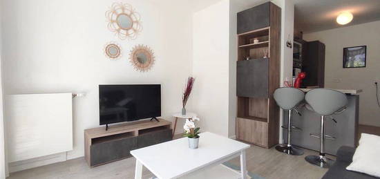 : Appartement Moderne 2 Pièces de 42m² avec Terrasse et Parking Privatif à Taverny (95)