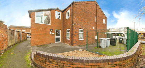 Flat for sale in St. Pauls Close, Crewe, Cheshire CW1