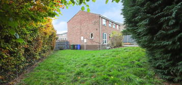 3 bed semi-detached house to rent