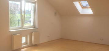 Geräumige, helle 4-Zimmer Wohnung mit 2 Balkonen in ruhiger Lage von Bad Hall